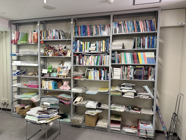 未整理の書棚