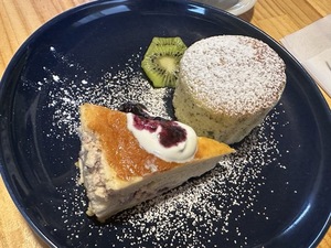 カフェアカツキのオリジナルケーキプレート
